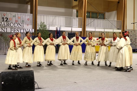 12 MEDNARODNI FOLKLORNI FESTIVAL 32 FOTO LJUBO VUKELIČ